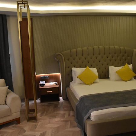 Uk Ankara Hotel מראה חיצוני תמונה
