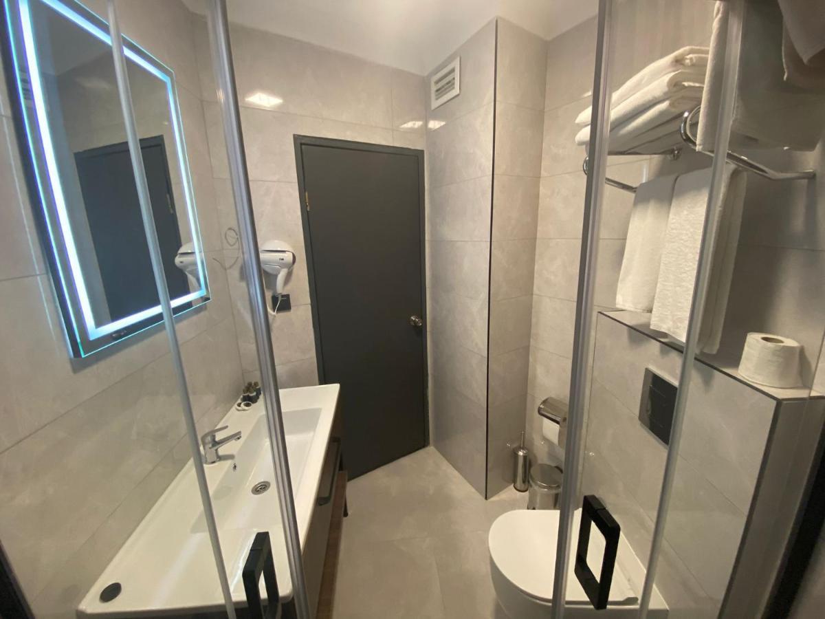 Uk Ankara Hotel מראה חיצוני תמונה