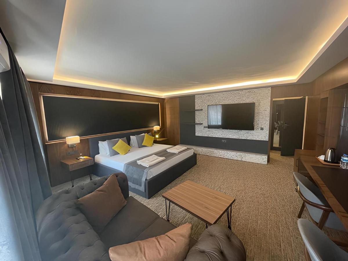 Uk Ankara Hotel מראה חיצוני תמונה