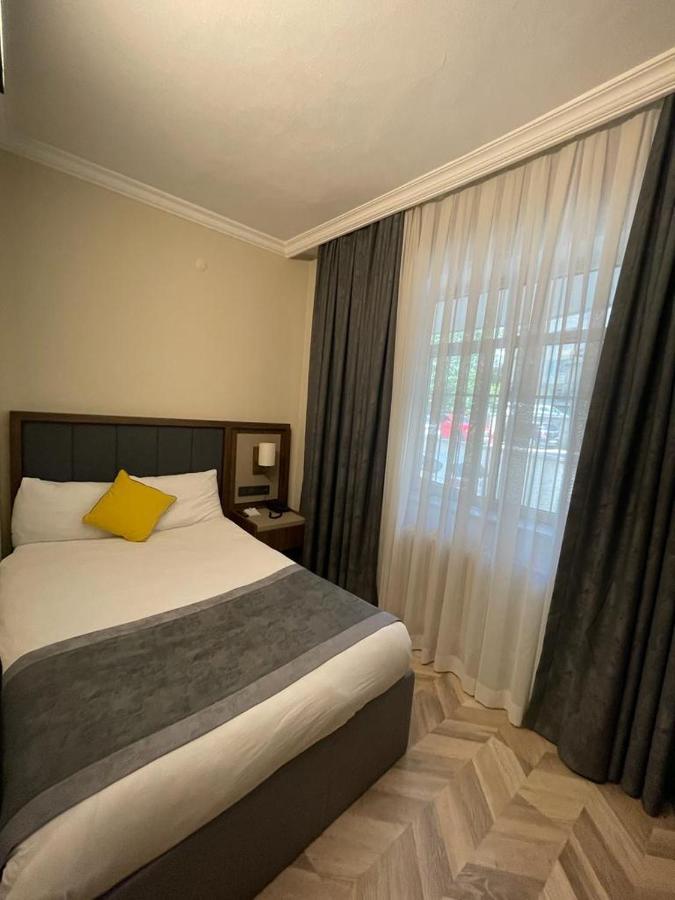 Uk Ankara Hotel מראה חיצוני תמונה