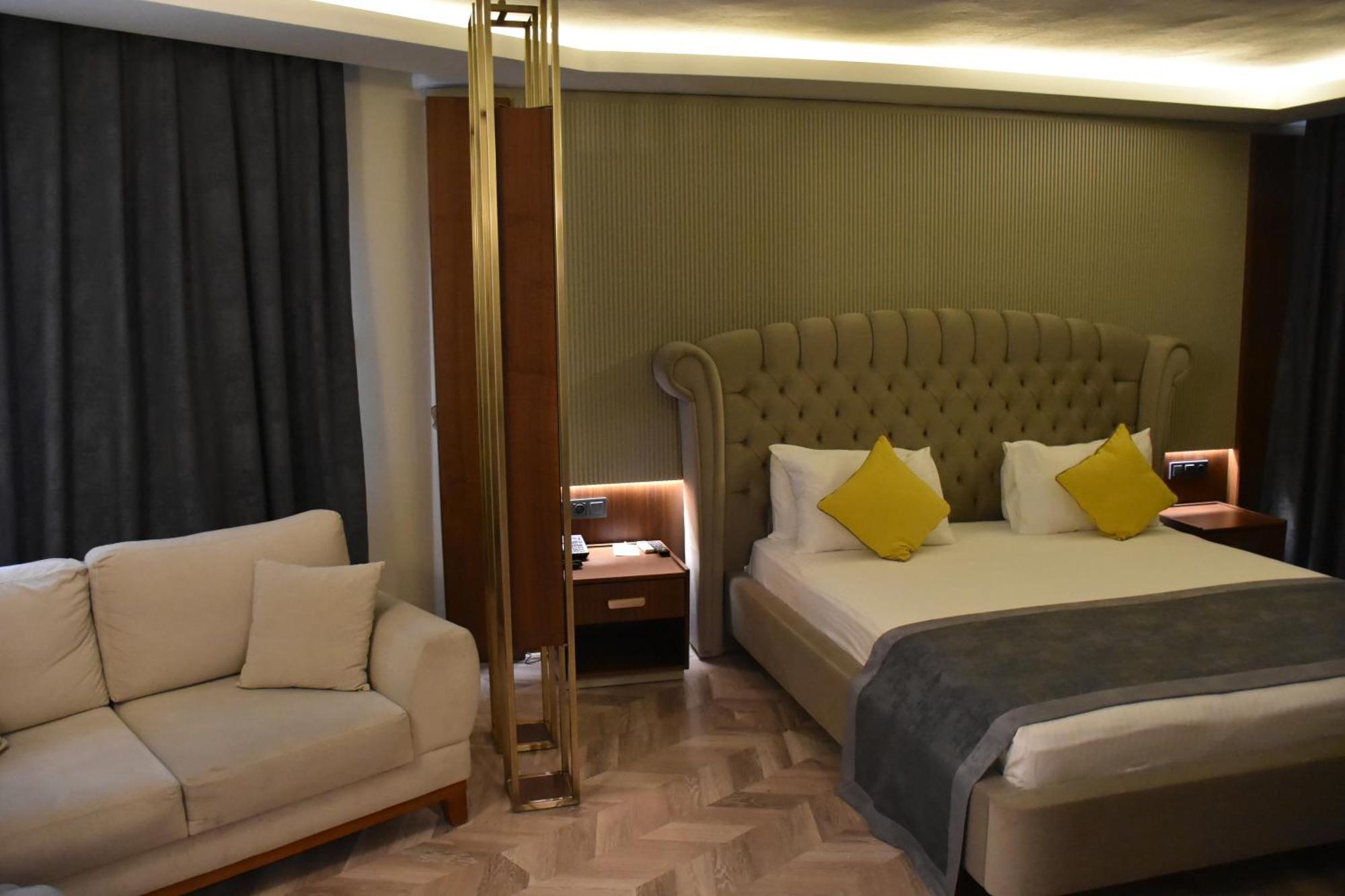 Uk Ankara Hotel מראה חיצוני תמונה