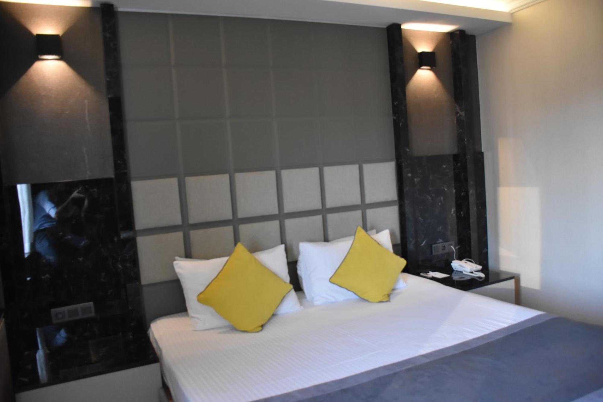 Uk Ankara Hotel מראה חיצוני תמונה