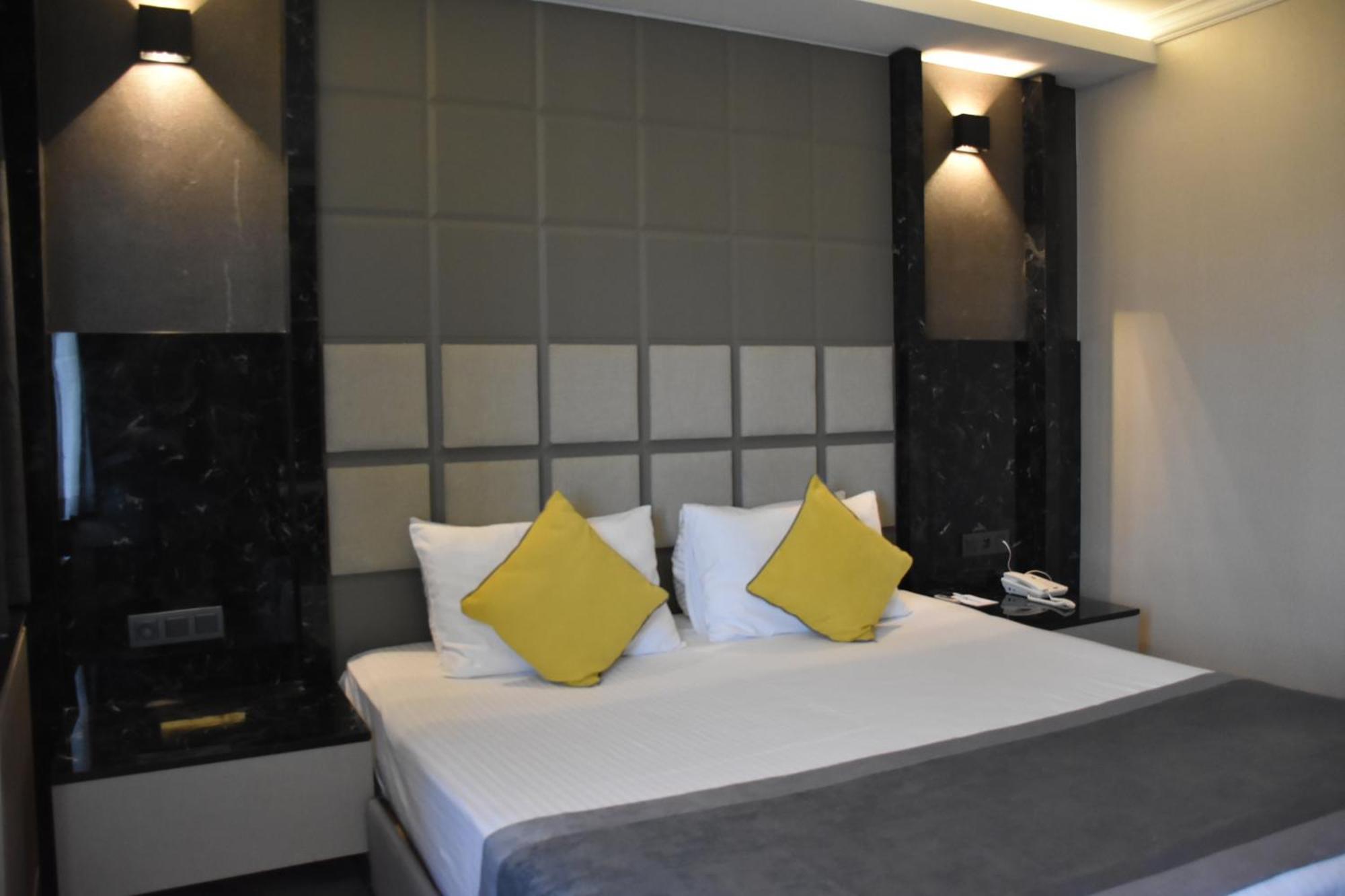 Uk Ankara Hotel מראה חיצוני תמונה