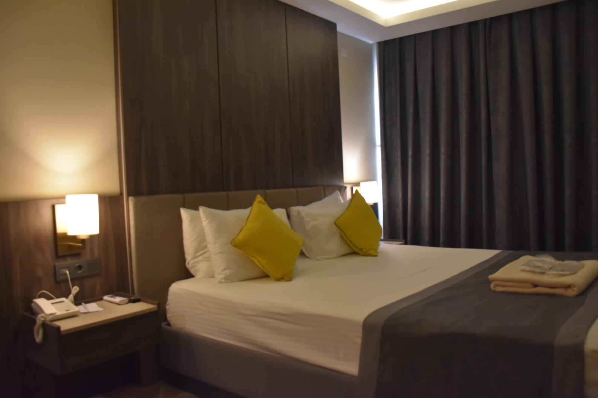 Uk Ankara Hotel מראה חיצוני תמונה